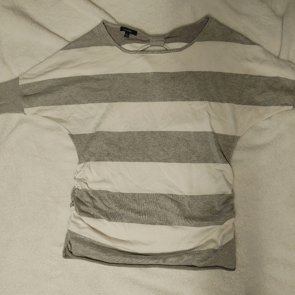 Dolman sleeve sweater, ruched sides, and open back - Picture 3 of 3